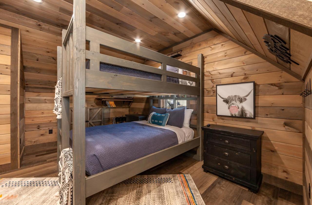 Splash Mountain Pool Hot Tub Theater Game Room Sevierville Dış mekan fotoğraf